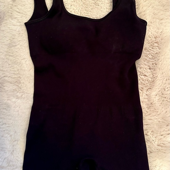 silhouette enhancing romper made with seamless fabric that works like shapewear. - Picture 5 of 7